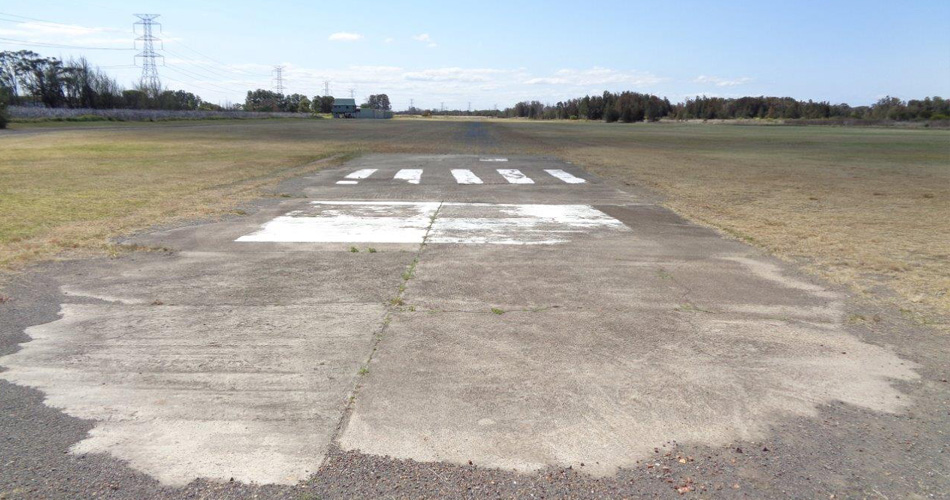 Threshold RWY03